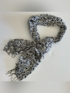LightBlack Patterned Women's Scarf